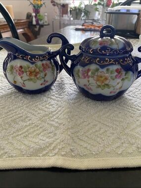 Nipon  sugar and creamer set